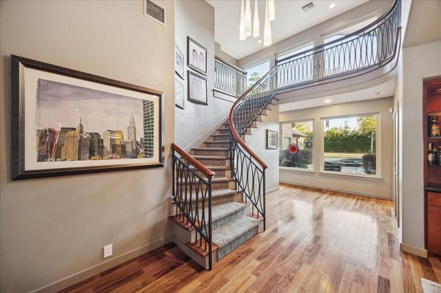 37 E Broad Oaks, Houston, TX 77056