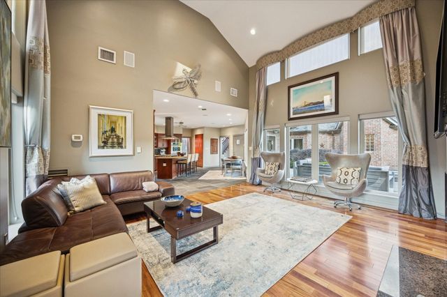 37 E Broad Oaks, Houston, TX 77056