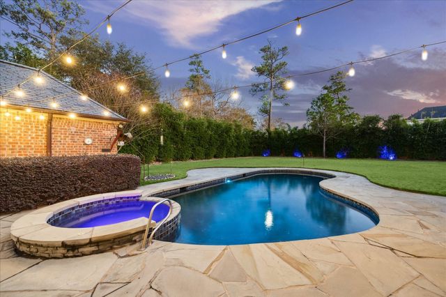 37 E Broad Oaks, Houston, TX 77056