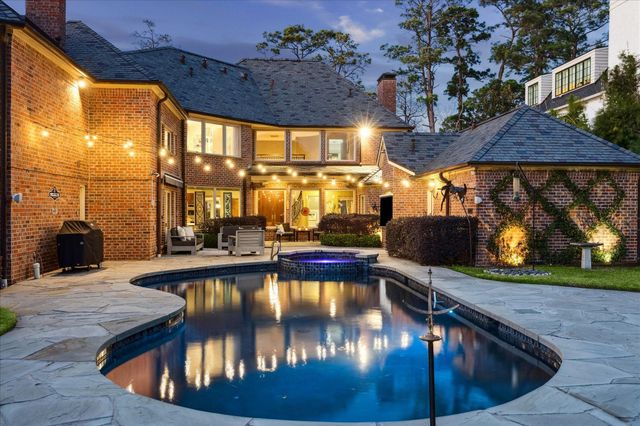 37 E Broad Oaks, Houston, TX 77056