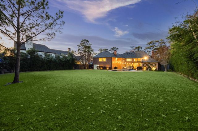 37 E Broad Oaks, Houston, TX 77056