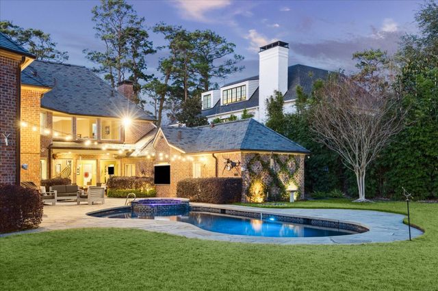 37 E Broad Oaks, Houston, TX 77056