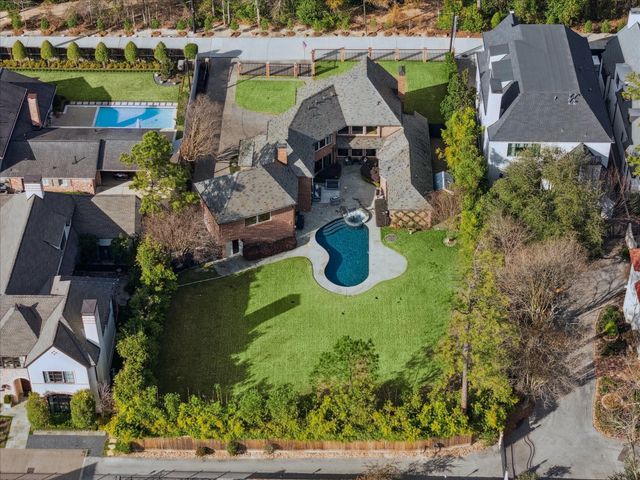 37 E Broad Oaks, Houston, TX 77056