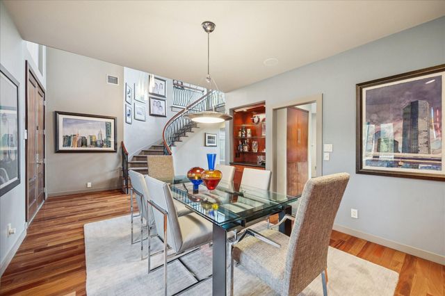 37 E Broad Oaks, Houston, TX 77056