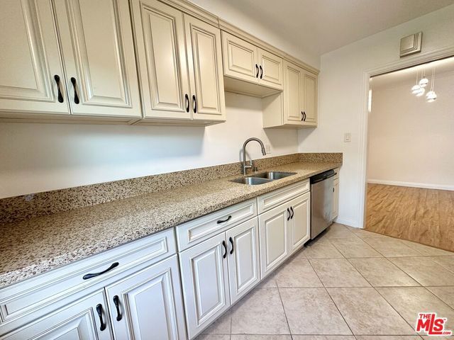 1114 S Sherbourne Drive 5, Los Angeles, CA 90035