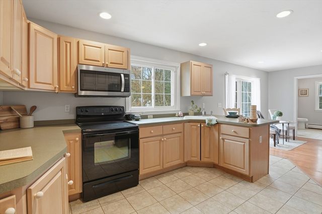 28 Sewell Street, Shrewsbury, MA 01545