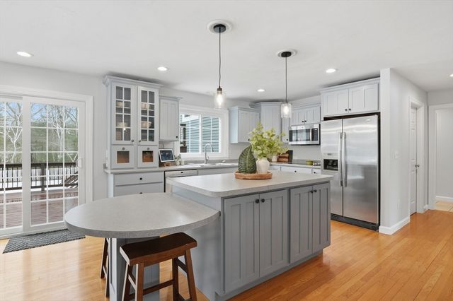 28 Sewell Street, Shrewsbury, MA 01545