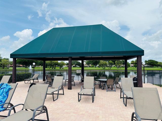 5851 PARKWALK Circle W, Boynton Beach, FL 33472