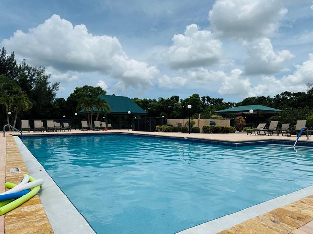 5851 PARKWALK Circle W, Boynton Beach, FL 33472