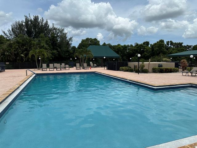 5851 PARKWALK Circle W, Boynton Beach, FL 33472