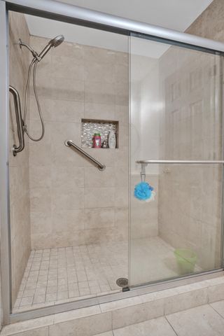 1852 NW 82ND Avenue, Coral Springs, FL 33071