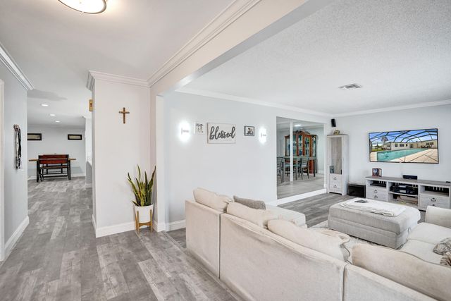 1852 NW 82ND Avenue, Coral Springs, FL 33071