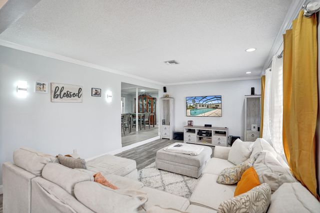 1852 NW 82ND Avenue, Coral Springs, FL 33071