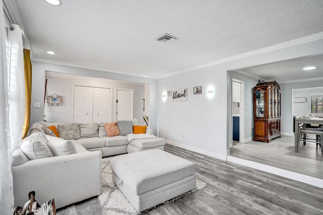 1852 NW 82ND Avenue, Coral Springs, FL 33071