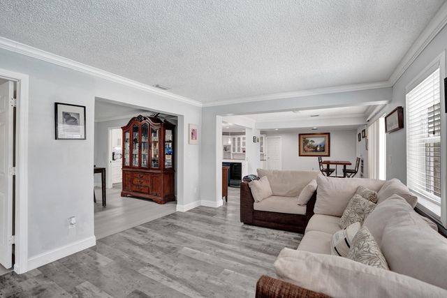 1852 NW 82ND Avenue, Coral Springs, FL 33071