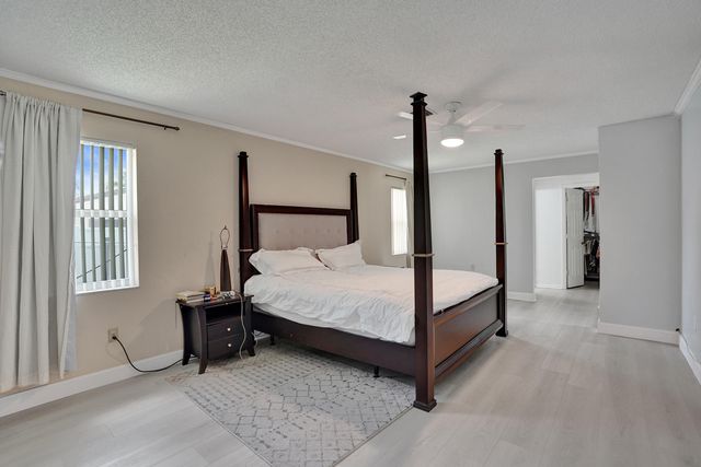 1852 NW 82ND Avenue, Coral Springs, FL 33071