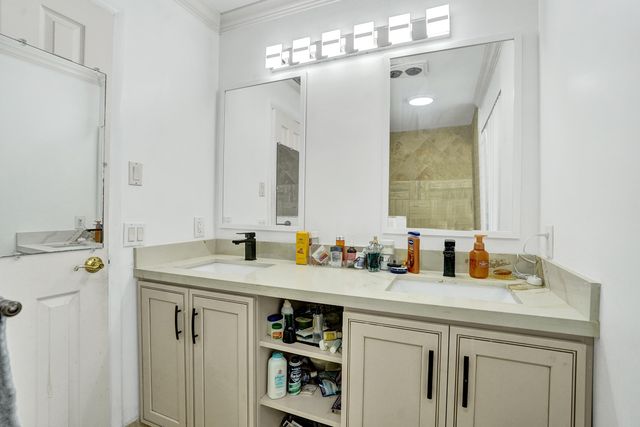 1852 NW 82ND Avenue, Coral Springs, FL 33071