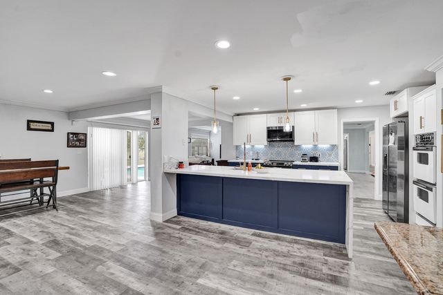 1852 NW 82ND Avenue, Coral Springs, FL 33071