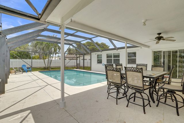 1852 NW 82ND Avenue, Coral Springs, FL 33071