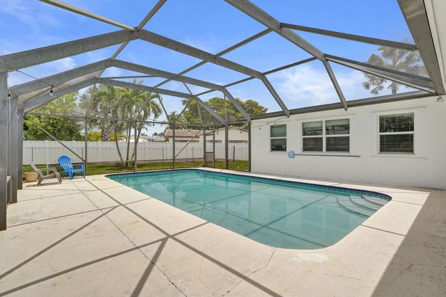 1852 NW 82ND Avenue, Coral Springs, FL 33071