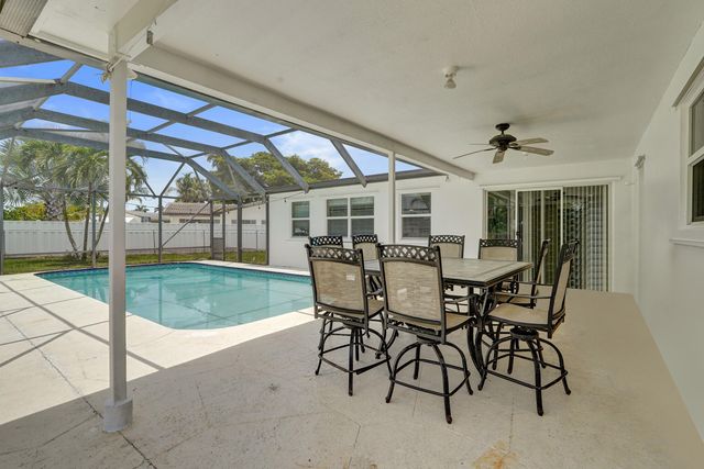 1852 NW 82ND Avenue, Coral Springs, FL 33071
