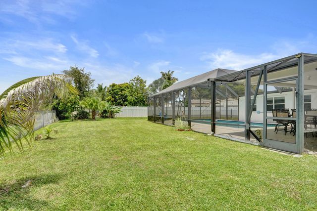 1852 NW 82ND Avenue, Coral Springs, FL 33071