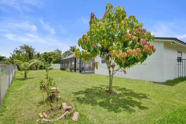 1852 NW 82ND Avenue, Coral Springs, FL 33071