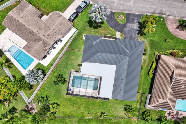 1852 NW 82ND Avenue, Coral Springs, FL 33071