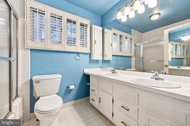 45 LLANFAIR CIR, Ardmore, PA 19003