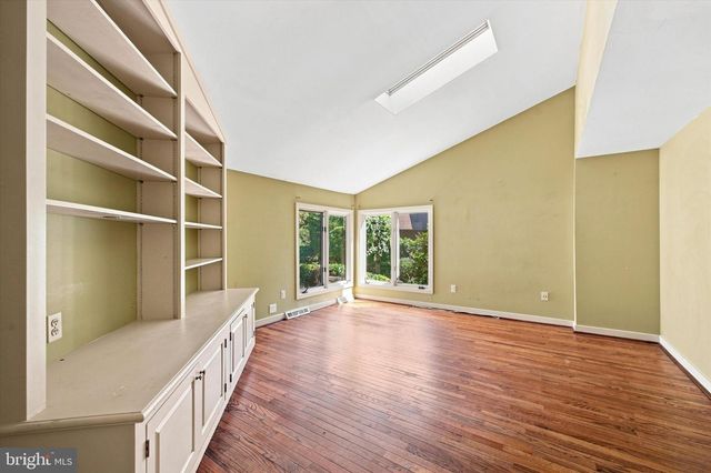 45 LLANFAIR CIR, Ardmore, PA 19003