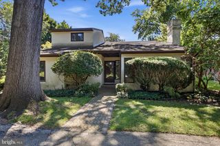 45 LLANFAIR CIR, Ardmore, PA 19003