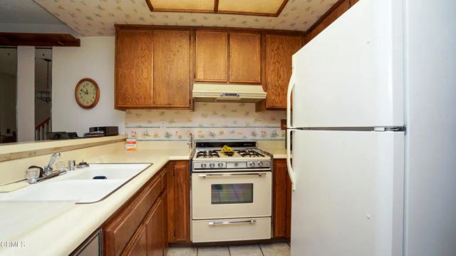 1233 Osage Lane, Ventura, CA 93004