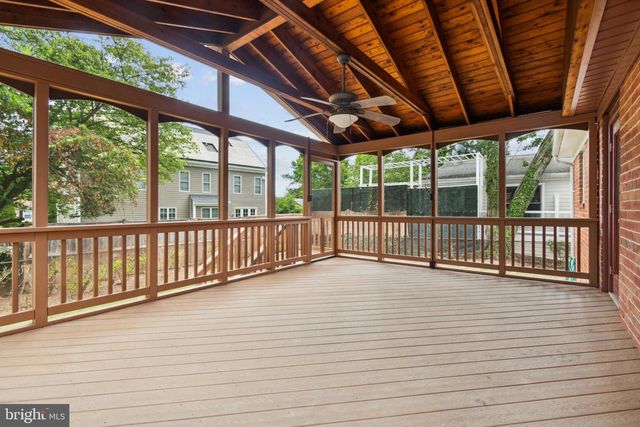 9923 MAYFIELD DR, Bethesda, MD 20817