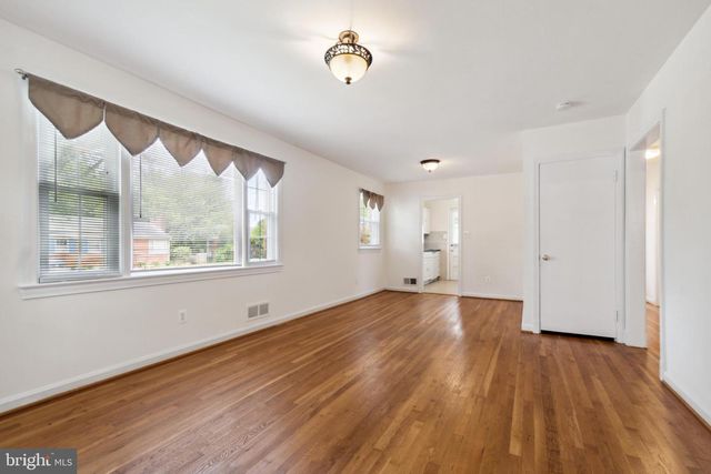 9923 MAYFIELD DR, Bethesda, MD 20817