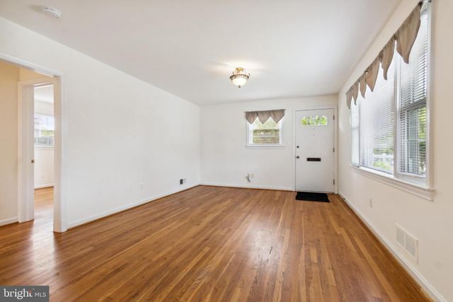 9923 MAYFIELD DR, Bethesda, MD 20817