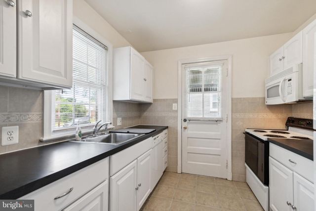 9923 MAYFIELD DR, Bethesda, MD 20817