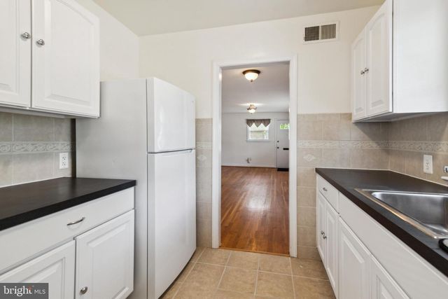 9923 MAYFIELD DR, Bethesda, MD 20817