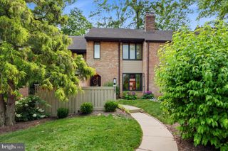 127 WOODGATE LN #17, Paoli, PA 19301