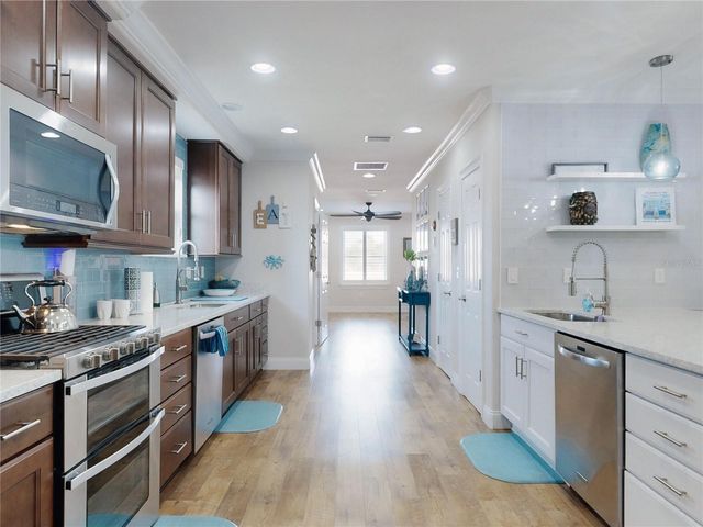 435 JESSAMINE AVENUE, New Smyrna Beach, FL 32169