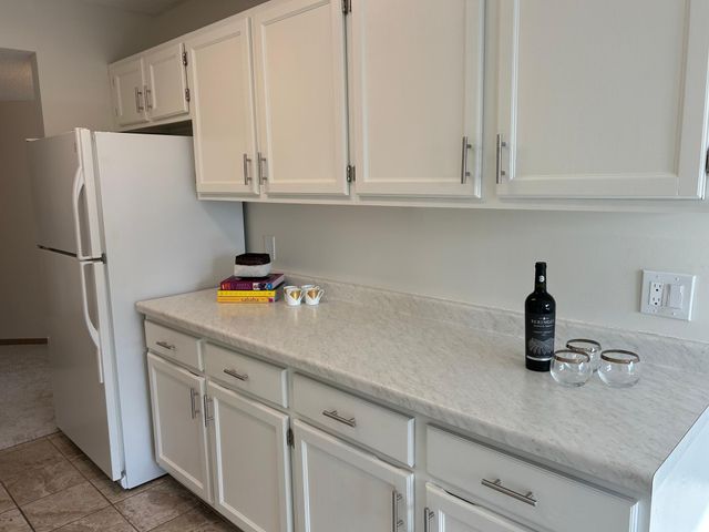 6615 Lake Shore Drive S 900, Richfield, MN 55423