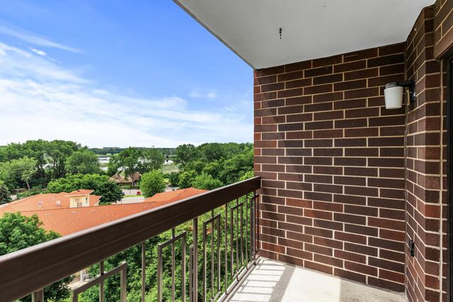 6615 Lake Shore Drive S 900, Richfield, MN 55423