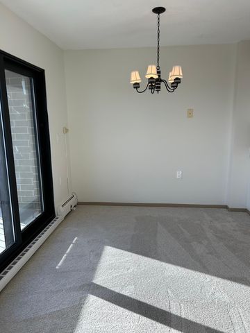 6615 Lake Shore Drive S 900, Richfield, MN 55423