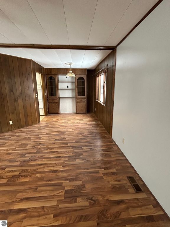 Image 13 of property listing at 5614 Cavender Drive, Shepherd, MI 48883