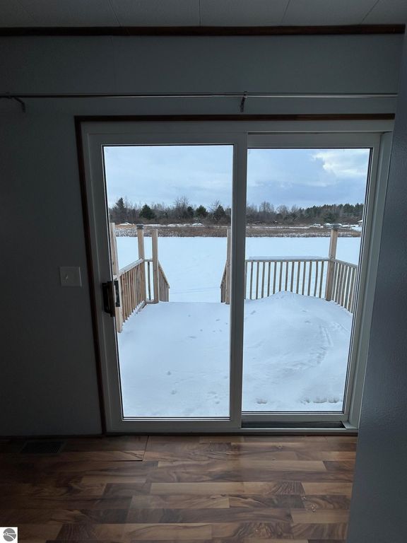 Image 14 of property listing at 5614 Cavender Drive, Shepherd, MI 48883