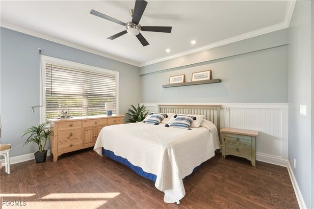 230 Newport DR 602, Naples, FL 34114