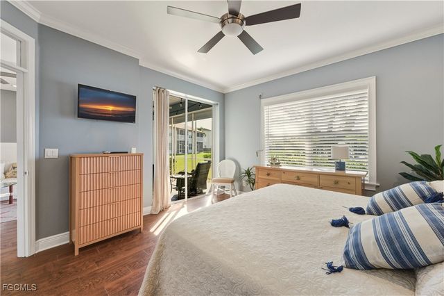 230 Newport DR 602, Naples, FL 34114