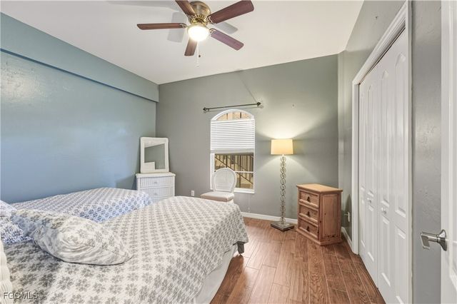 230 Newport DR 602, Naples, FL 34114