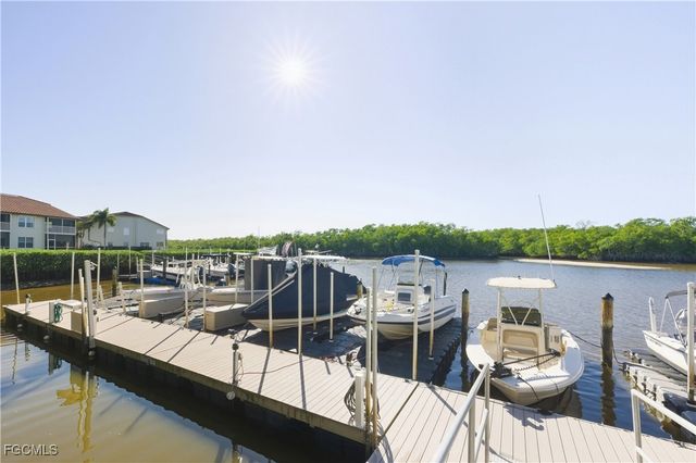 230 Newport DR 602, Naples, FL 34114