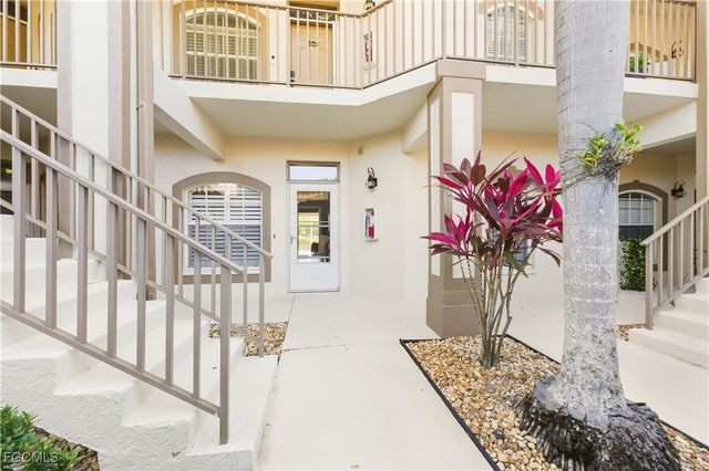 230 Newport DR 602, Naples, FL 34114