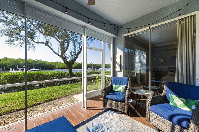 230 Newport DR 602, Naples, FL 34114